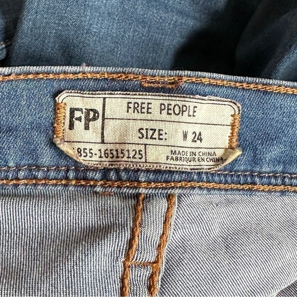 Free People Medium Wash Skinny Jeans - Picture 6 of 8